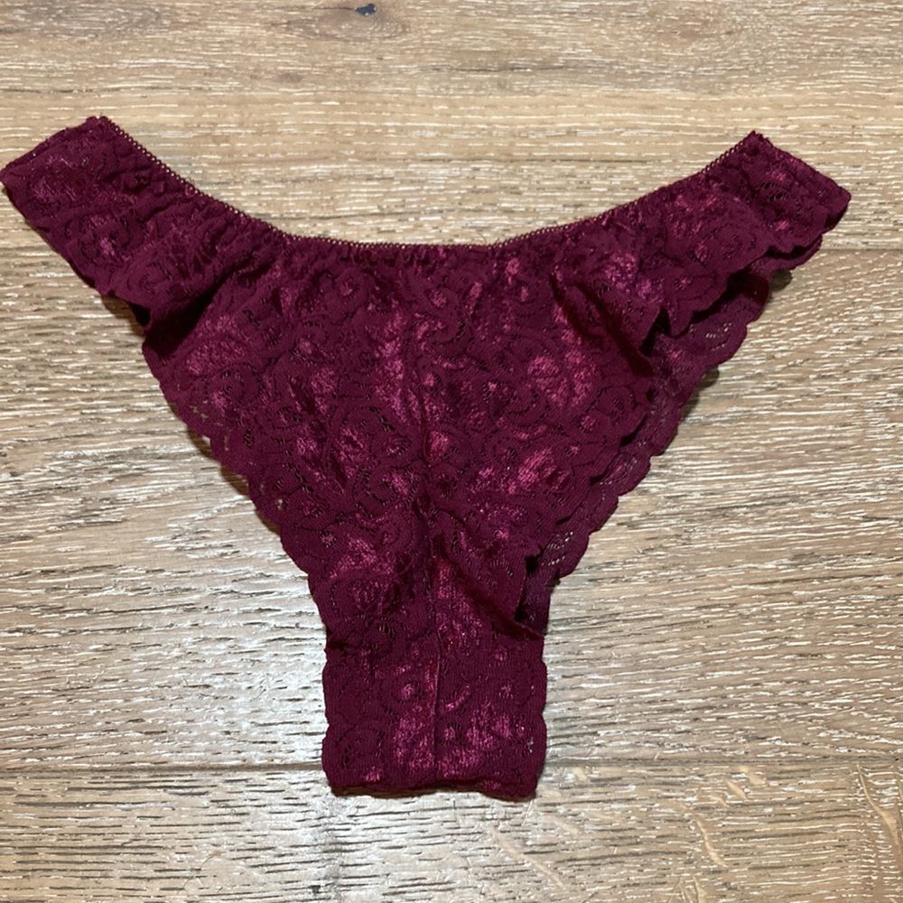 GIA burgundy lace cheeky thong one size - Picture 11 of 11